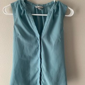 Women’s size 4 sleeveless blouse from H&M
